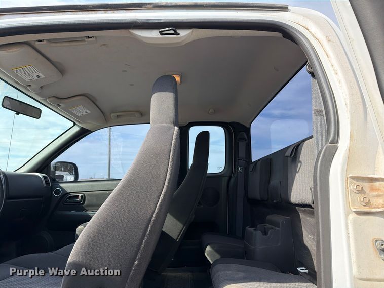 image for item EW7636 2007 Chevrolet Colorado Ext. Cab pickup truck