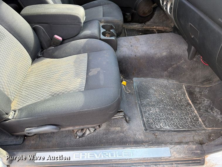 image for item EW7636 2007 Chevrolet Colorado Ext. Cab pickup truck