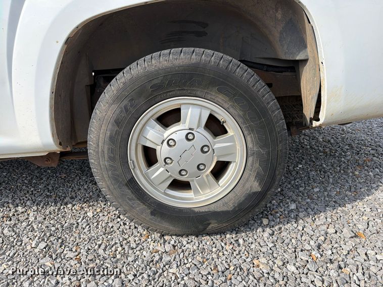 image for item EW7636 2007 Chevrolet Colorado Ext. Cab pickup truck