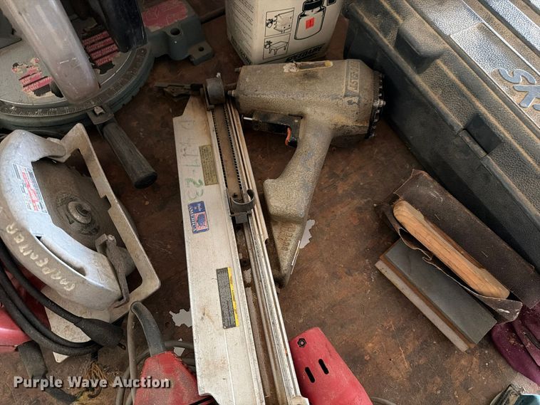 image for item EW7638 Carpentry tools