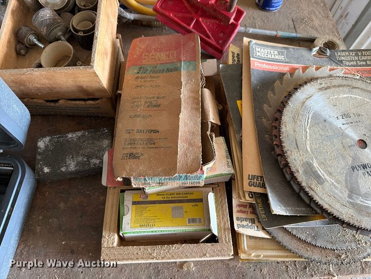image for item EW7638 Carpentry tools