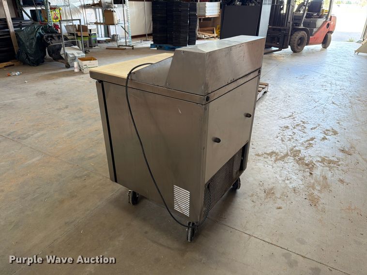 image for item EW7660 True TSSU- 27-08 fridge