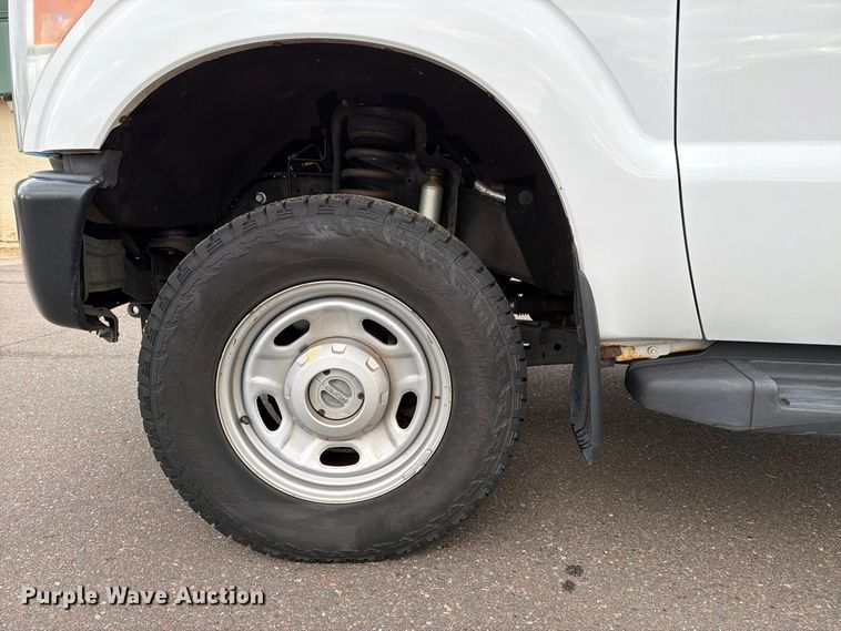 image for item EX1070 2011 Ford F250 Super Duty flatbed pickup truck