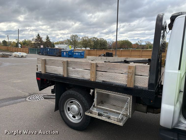 image for item EX1070 2011 Ford F250 Super Duty flatbed pickup truck