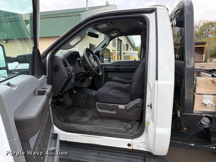 image for item EX1070 2011 Ford F250 Super Duty flatbed pickup truck
