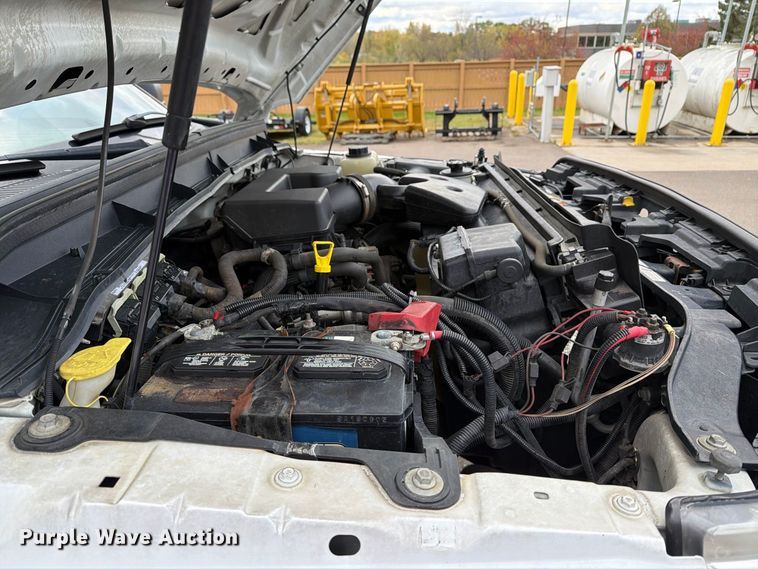 image for item EX1070 2011 Ford F250 Super Duty flatbed pickup truck