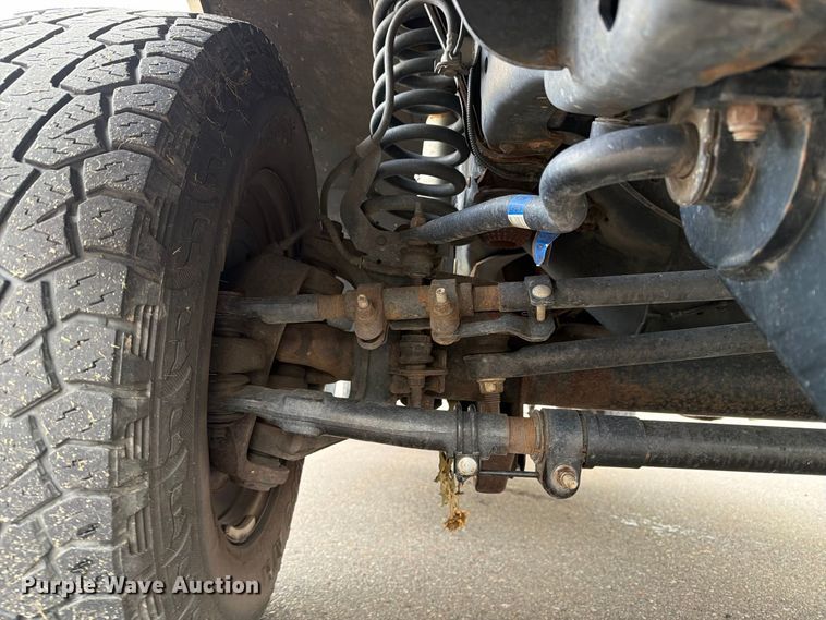 image for item EX1070 2011 Ford F250 Super Duty flatbed pickup truck