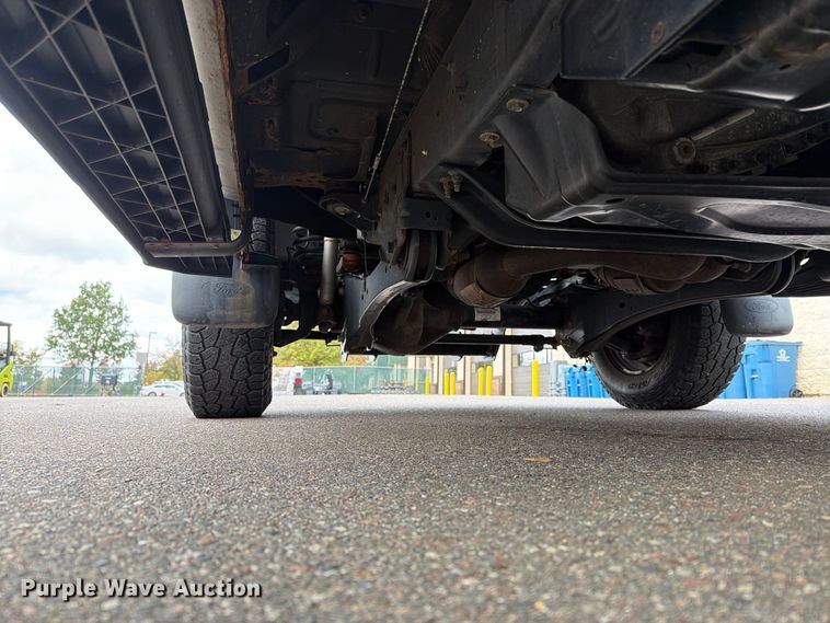 image for item EX1070 2011 Ford F250 Super Duty flatbed pickup truck