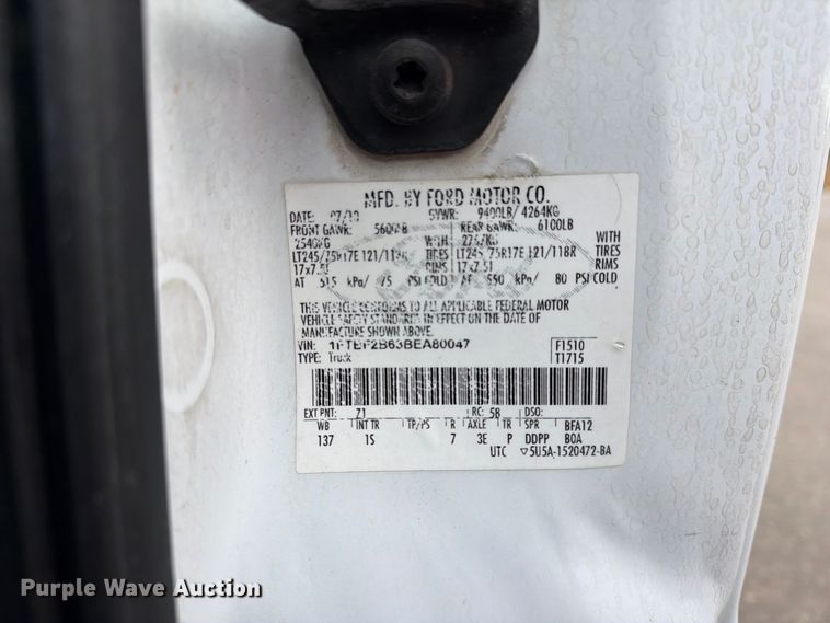 image for item EX1070 2011 Ford F250 Super Duty flatbed pickup truck