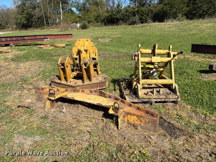 image for item EX1098 Motor Grader front lift group