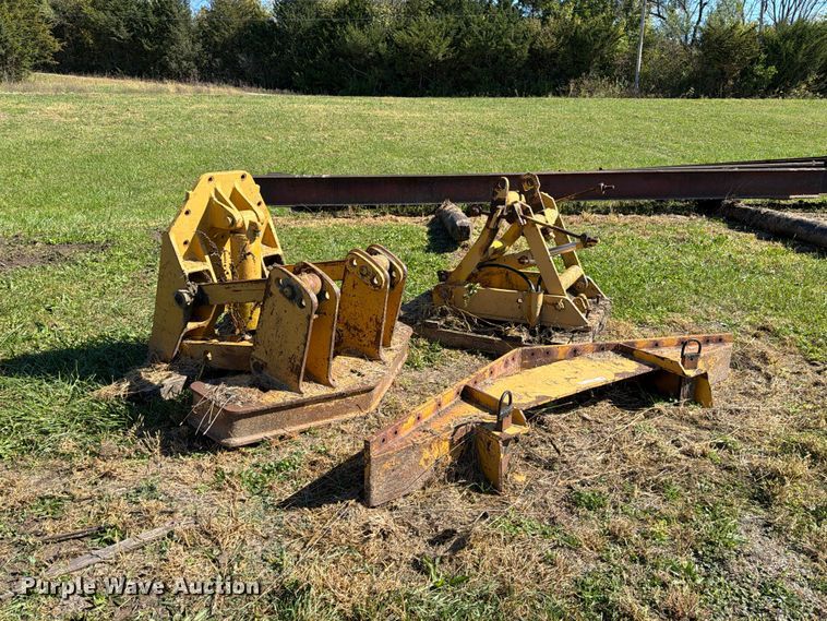 image for item EX1098 Motor Grader front lift group