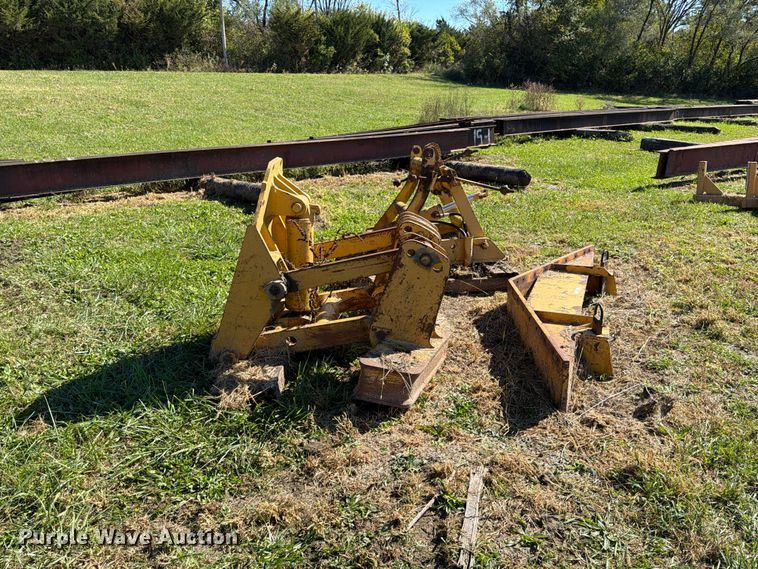 image for item EX1098 Motor Grader front lift group