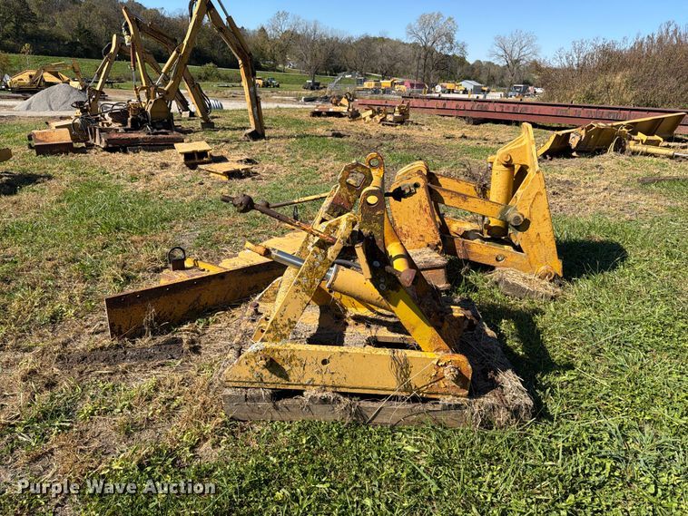 image for item EX1098 Motor Grader front lift group