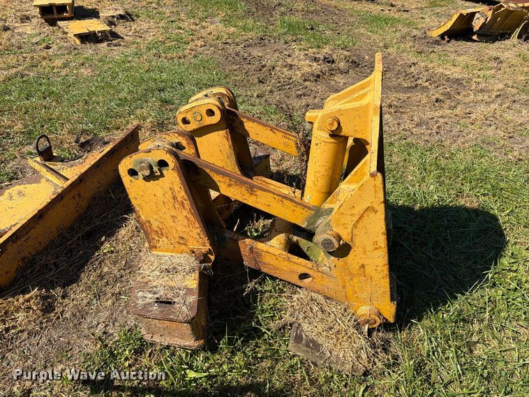 image for item EX1098 Motor Grader front lift group