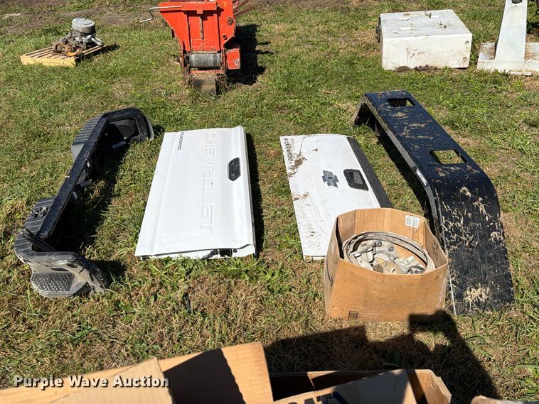 image for item EX1101 Assorted truck parts