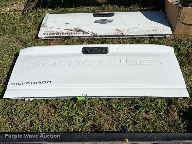 image for item EX1101 Assorted truck parts