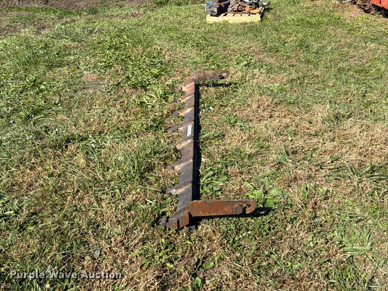 image for item EX1104 Bolt on cutting edge with teeth