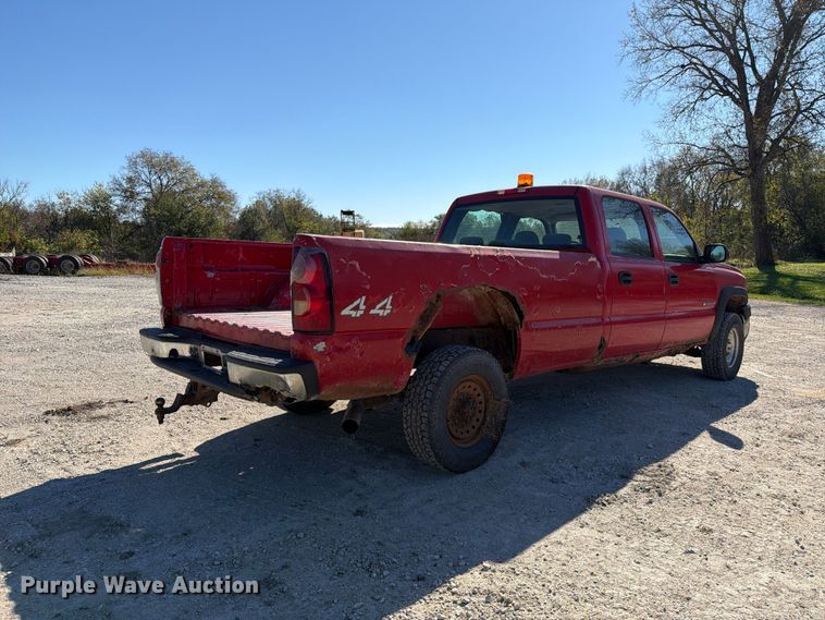 image for item EX1107 2006 Chevrolet Silverado 2500HD Crew Cab pickup truck