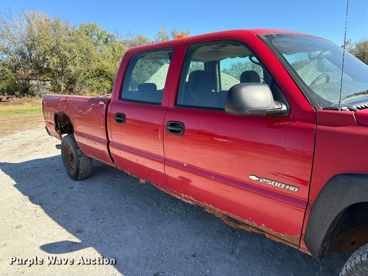image for item EX1107 2006 Chevrolet Silverado 2500HD Crew Cab pickup truck