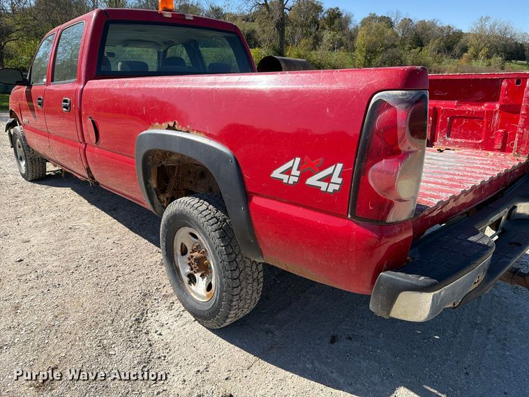 image for item EX1107 2006 Chevrolet Silverado 2500HD Crew Cab pickup truck