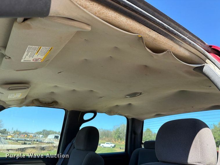 image for item EX1107 2006 Chevrolet Silverado 2500HD Crew Cab pickup truck