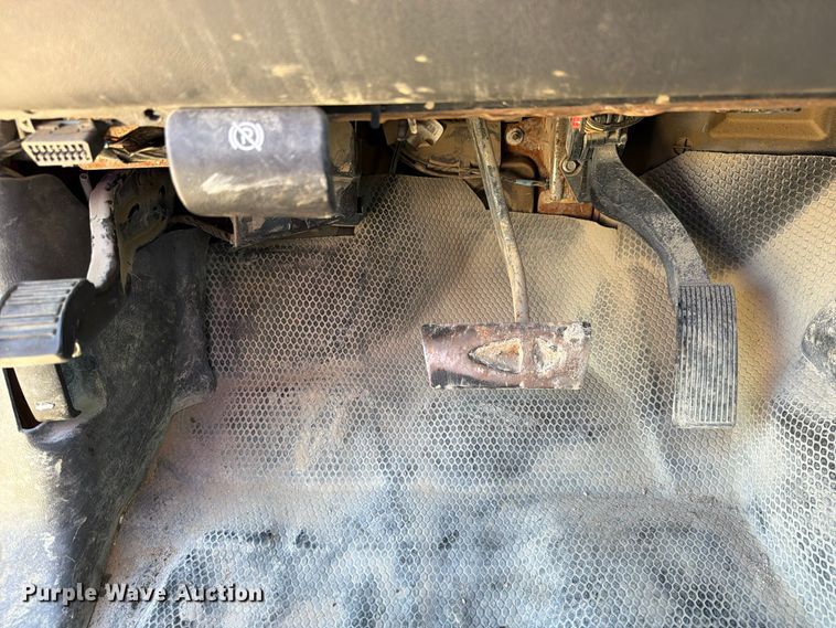 image for item EX1107 2006 Chevrolet Silverado 2500HD Crew Cab pickup truck