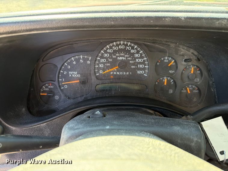 image for item EX1107 2006 Chevrolet Silverado 2500HD Crew Cab pickup truck