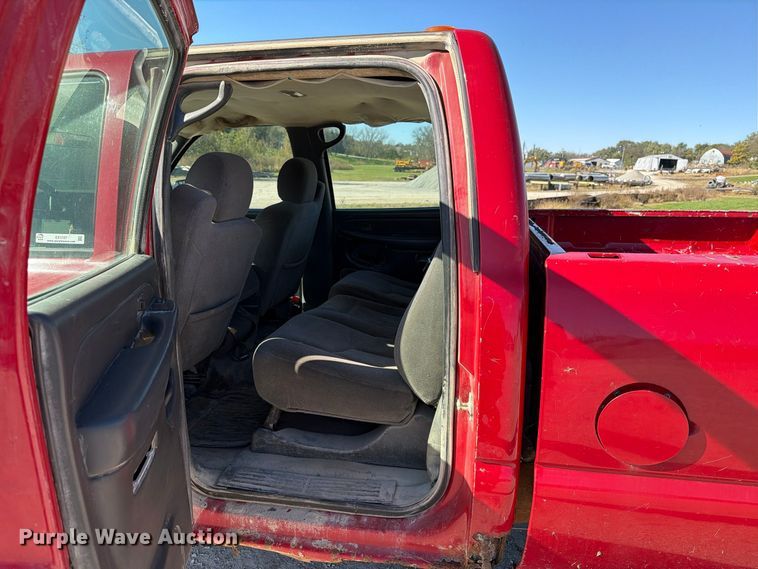 image for item EX1107 2006 Chevrolet Silverado 2500HD Crew Cab pickup truck