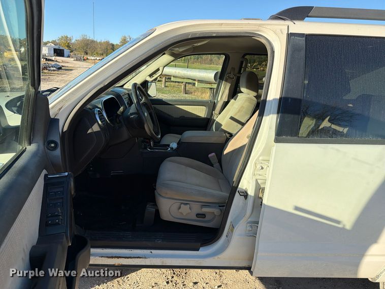 image for item EX1108 2008 Ford Explorer SUV