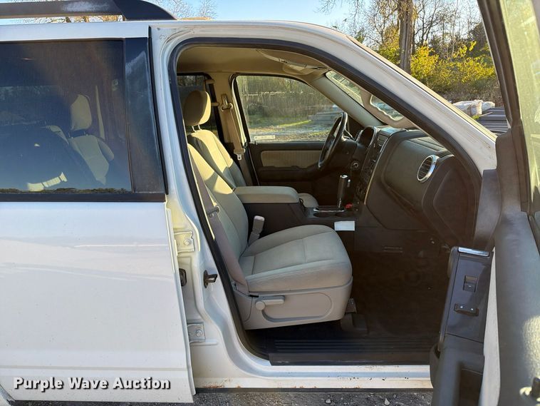 image for item EX1108 2008 Ford Explorer SUV