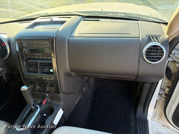 image for item EX1108 2008 Ford Explorer SUV