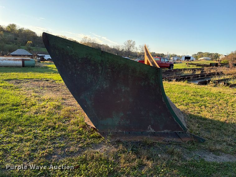 image for item EX1119 V plow