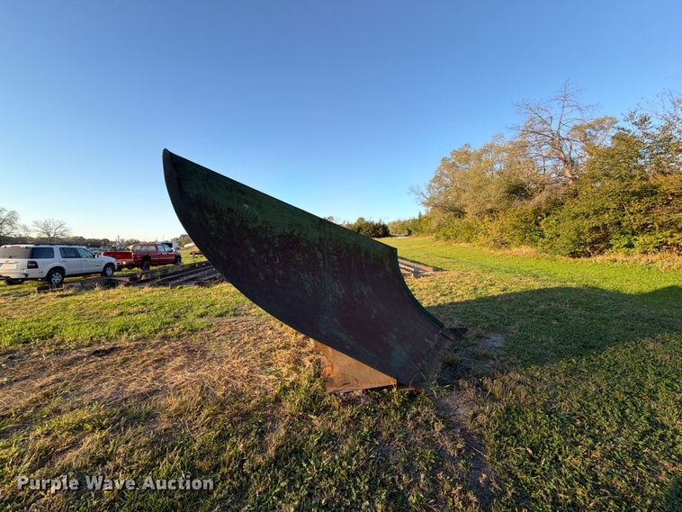 image for item EX1119 V plow