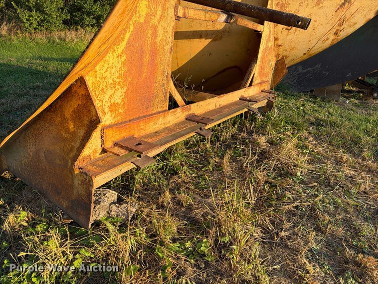 image for item EX1119 V plow
