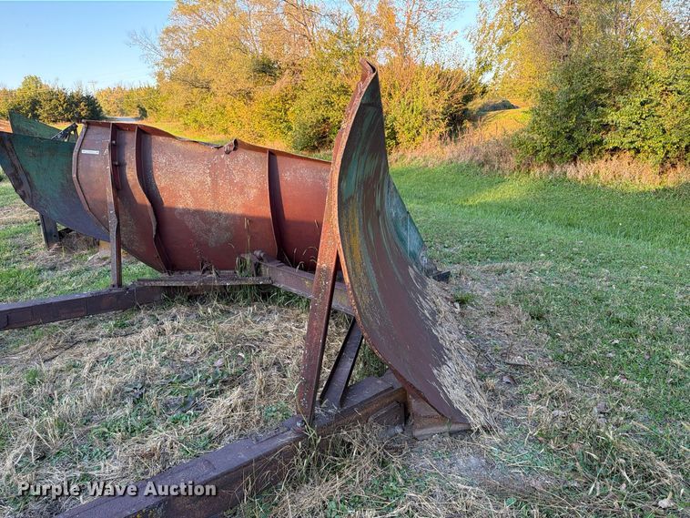 image for item EX1121 V plow