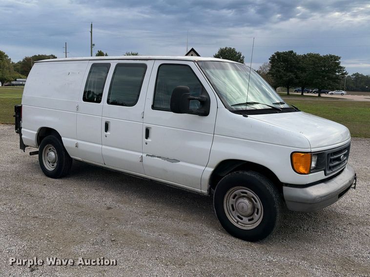 image for item EX1528 2006 Ford E150 van