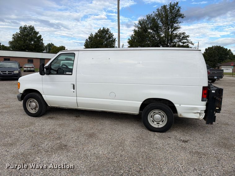image for item EX1528 2006 Ford E150 van