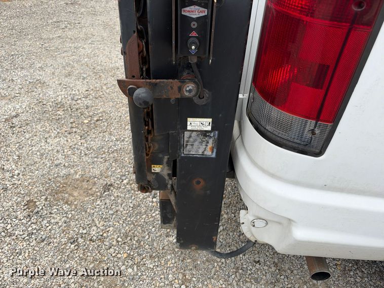 image for item EX1528 2006 Ford E150 van