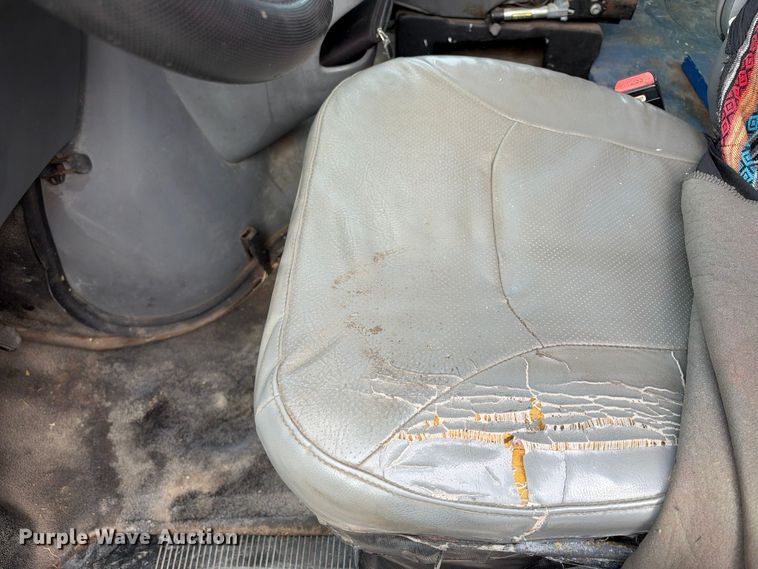 image for item EX1528 2006 Ford E150 van