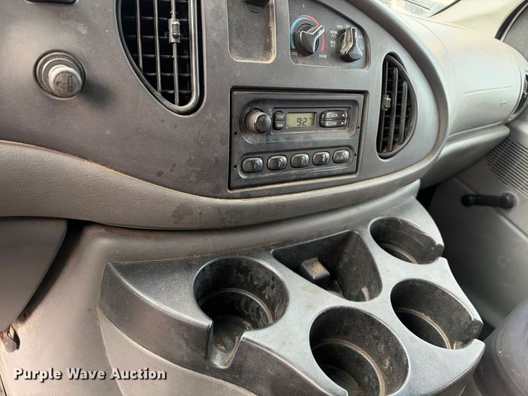 image for item EX1528 2006 Ford E150 van