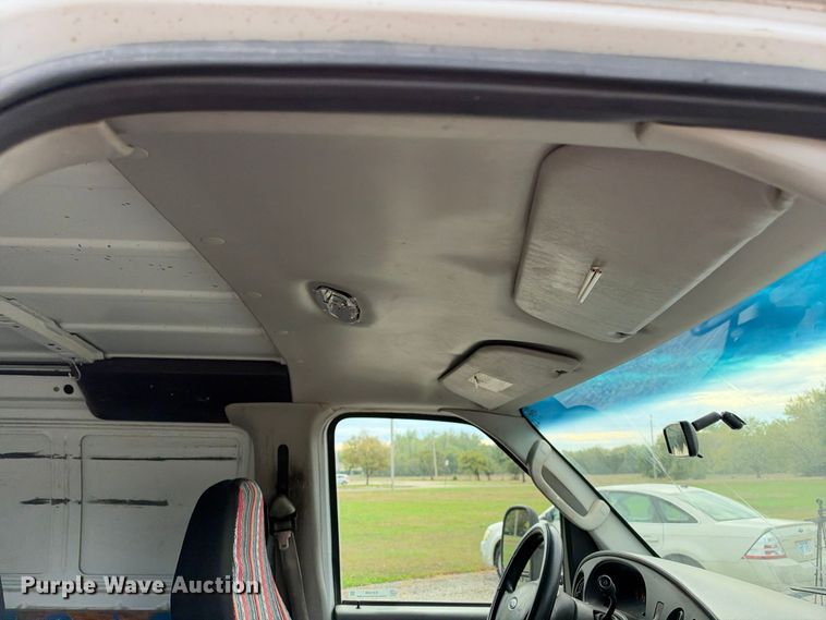 image for item EX1528 2006 Ford E150 van