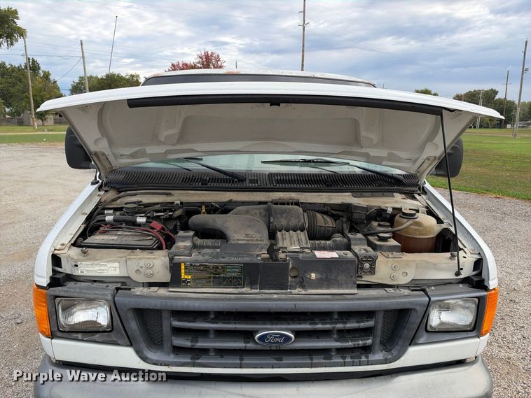 image for item EX1528 2006 Ford E150 van