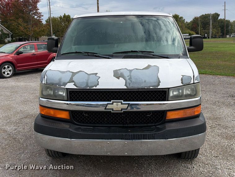 image for item EX1529 2011 Chevrolet Express 2500 van