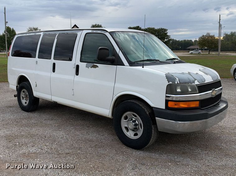 image for item EX1529 2011 Chevrolet Express 2500 van