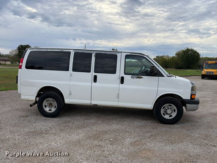 image for item EX1529 2011 Chevrolet Express 2500 van