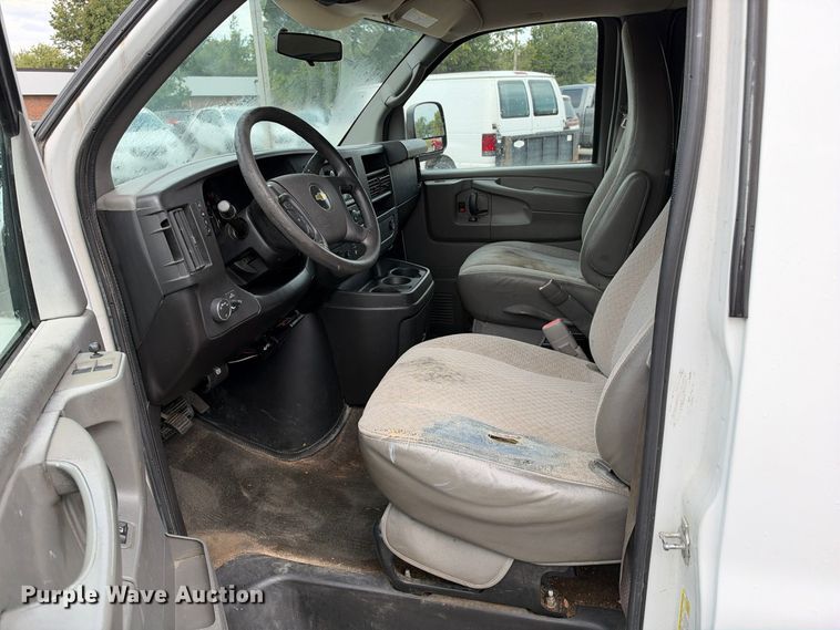 image for item EX1529 2011 Chevrolet Express 2500 van