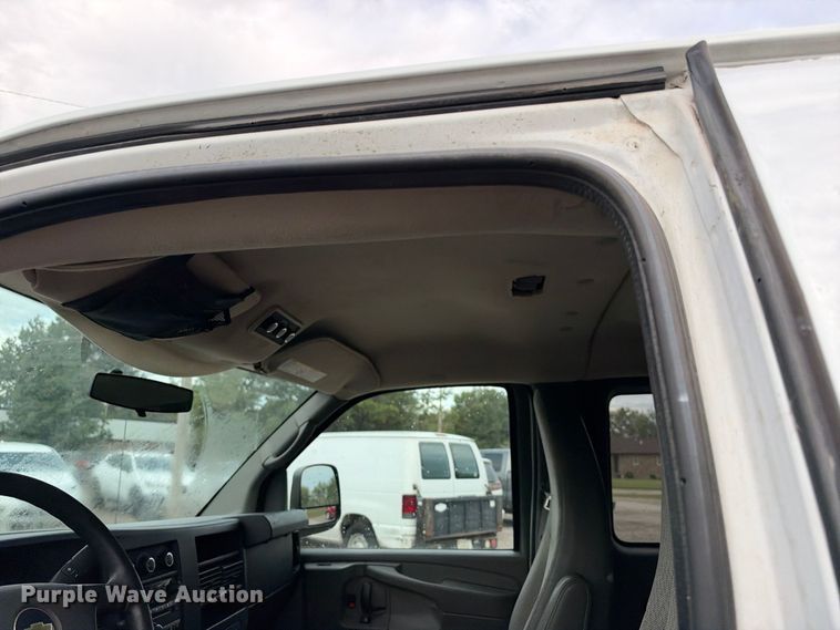 image for item EX1529 2011 Chevrolet Express 2500 van