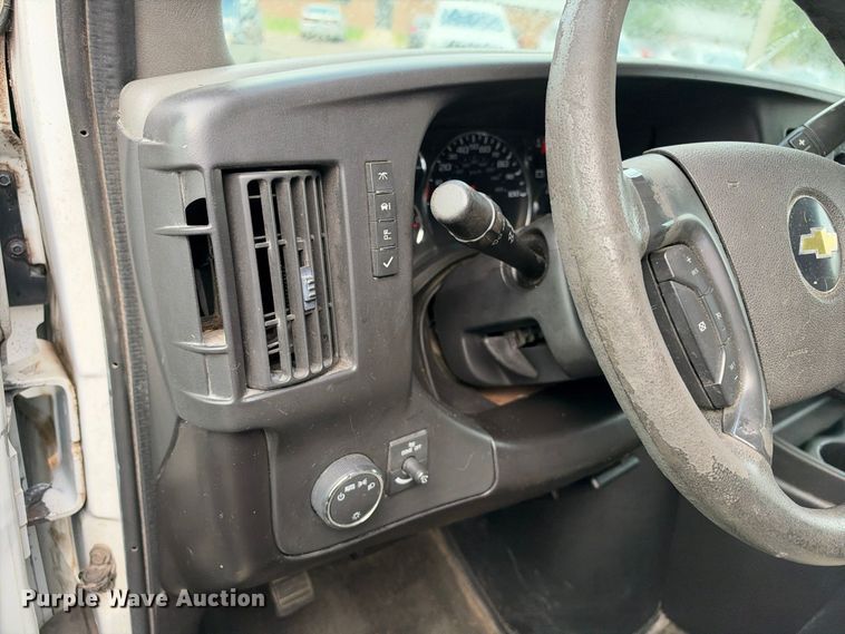 image for item EX1529 2011 Chevrolet Express 2500 van