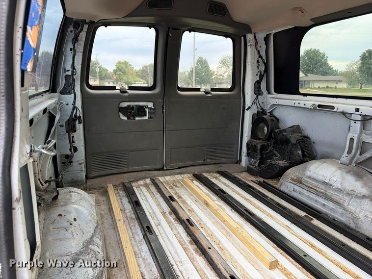 image for item EX1529 2011 Chevrolet Express 2500 van