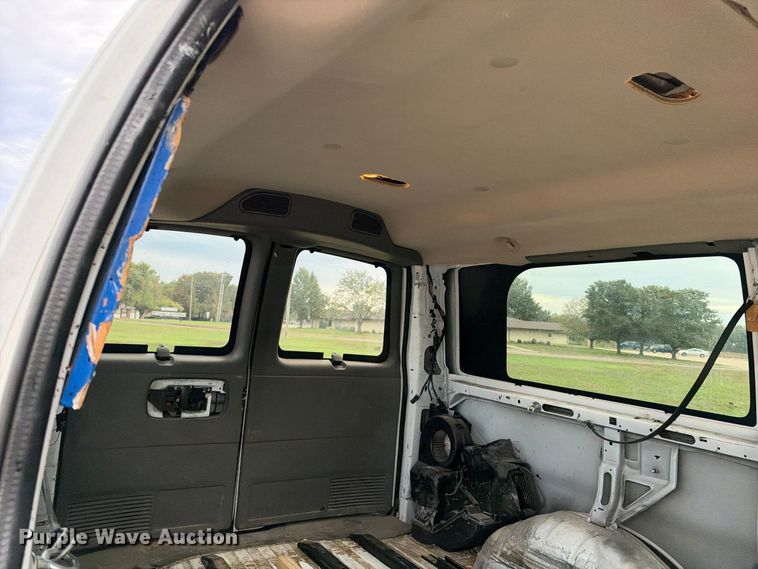 image for item EX1529 2011 Chevrolet Express 2500 van